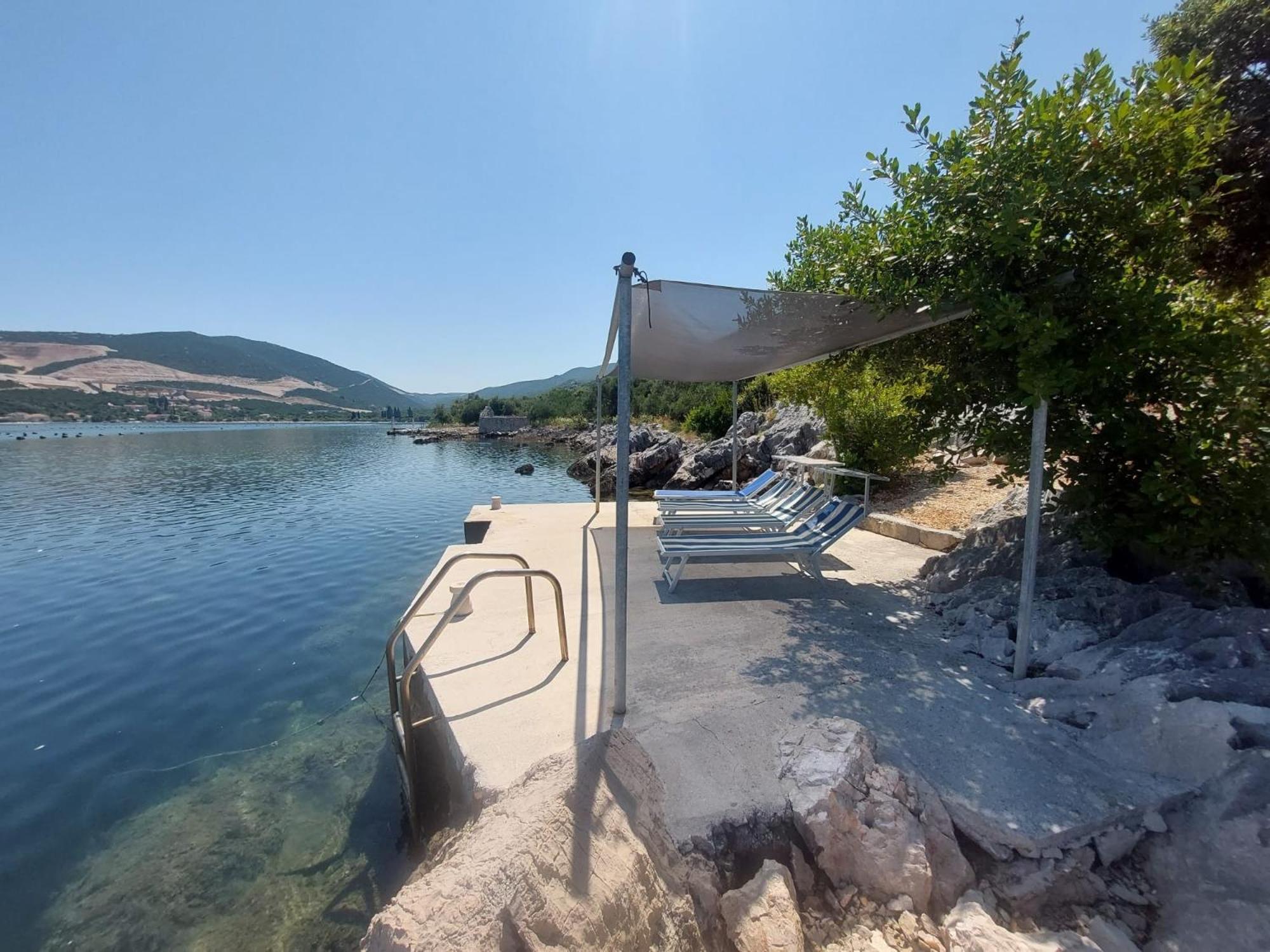 Apartments By The Sea Zuronja, Peljesac - 13202 Putnikovic ภายนอก รูปภาพ